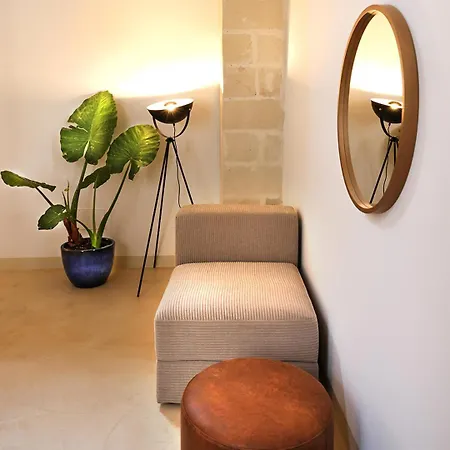 アパート Acqua レッチェ